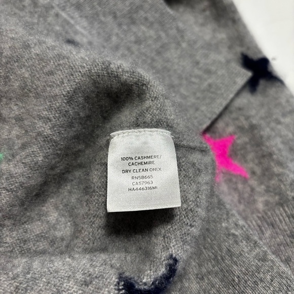 Halogen 100% Cashmere Gray Sweater with Colorful Star Patterns - Picture 11 of 16